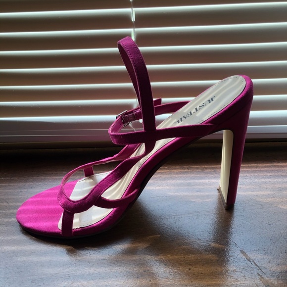Pink Heels - Picture 2 of 3